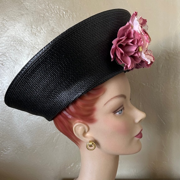 DASHING 1970s\' DESIGNER BLACK STRAW HAT + TALL UPTURNED BRIM + FLOWERS